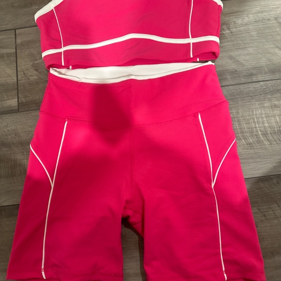 Wilo Active Wear Set - Picture 2 of 4